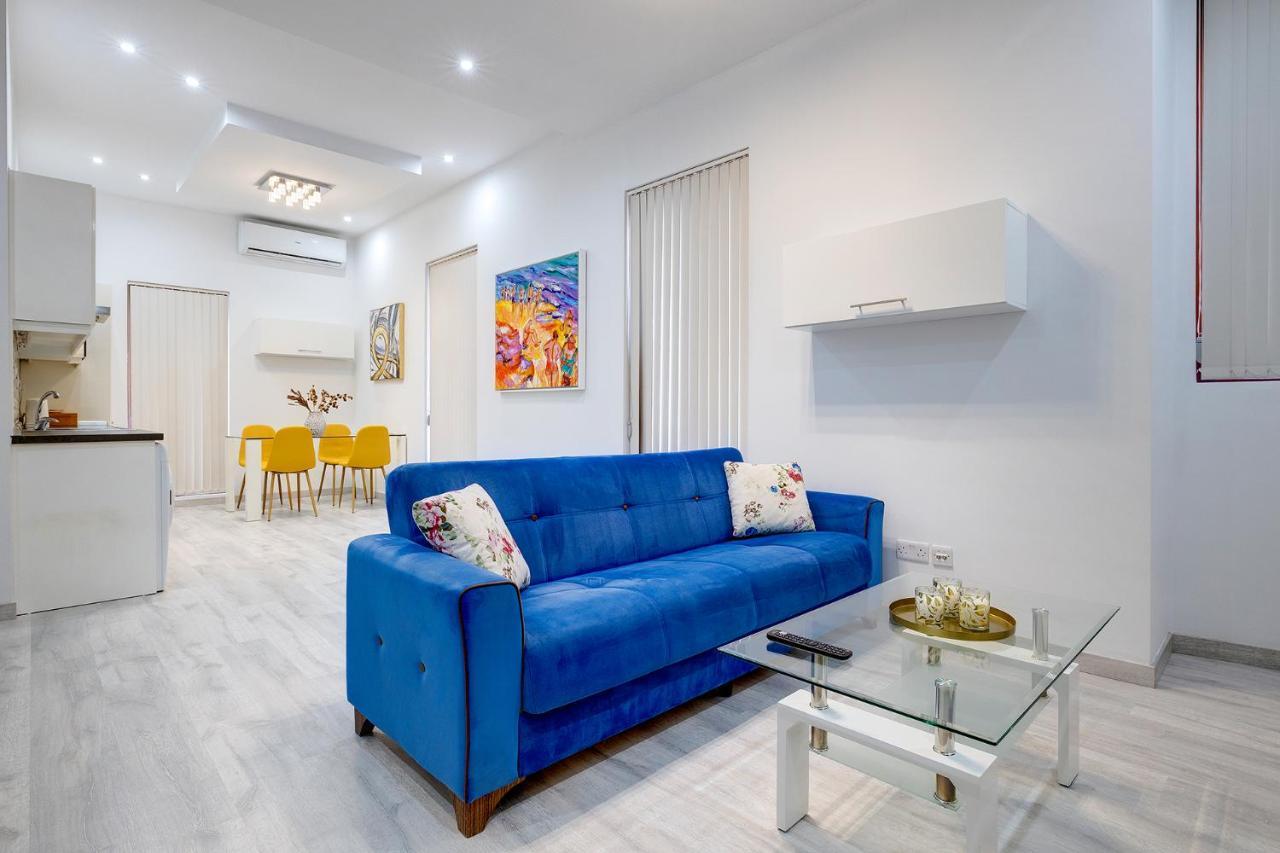 Picturesque Sliema Pad Steps From The Seafront Apartment Exterior photo